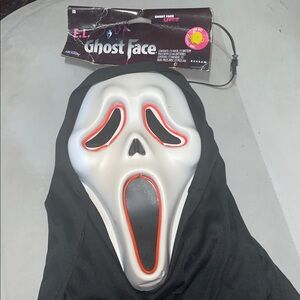 Ghost Face Adult Halloween light up Scream mask 2021 NWT